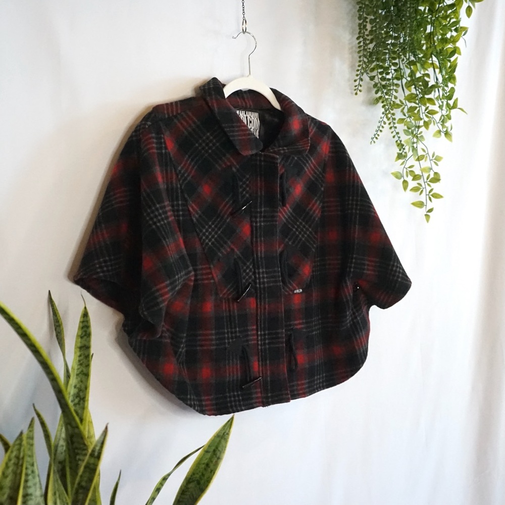 Volcom Zip Up Poncho Plaid.